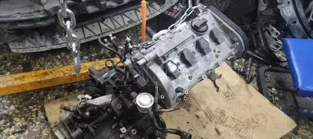 Μοτέρ AUM 20vt 1800cc 189.000χλμ. 800€ 