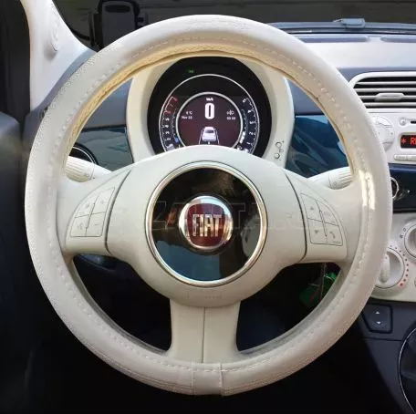 Simoni Racing ΚΑΛΥΜΜΑ ΤΙΜΟΝΙΟΥ ΜΠΕΖ ΓΙΑ FIAT 500 37>39cm 50% ΟΙΚΟΛΟΓΙΚΟ ΔΕΡΜΑ+50% ΒΑΜΒΑΚΕΡΟ ΓΙΑ FIAT 500 SRCVT/500
