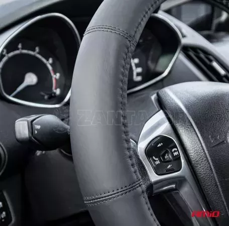 AMIO ΚΑΛΥΜΜΑ ΤΙΜΟΝΙΟΥ ΑΠΟ ΤΕΧΝΟΔΕΡΜΑ 37-39CM SWC-48-M ΣΕ ΜΑΥΡΟ ΧΡΩΜΑ ΜΕ ΜΑΥΡΕΣ ΡΑΦΕΣ AMIO - 1 ΤΕΜ. 03546/AM 