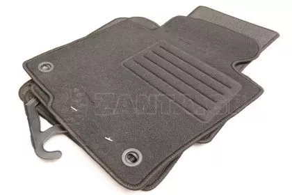 Πατάκια μοκέτα για VW Passat B6 / B7 (2005-2014) με οβάλ κουμπώματα - 4τμχ.