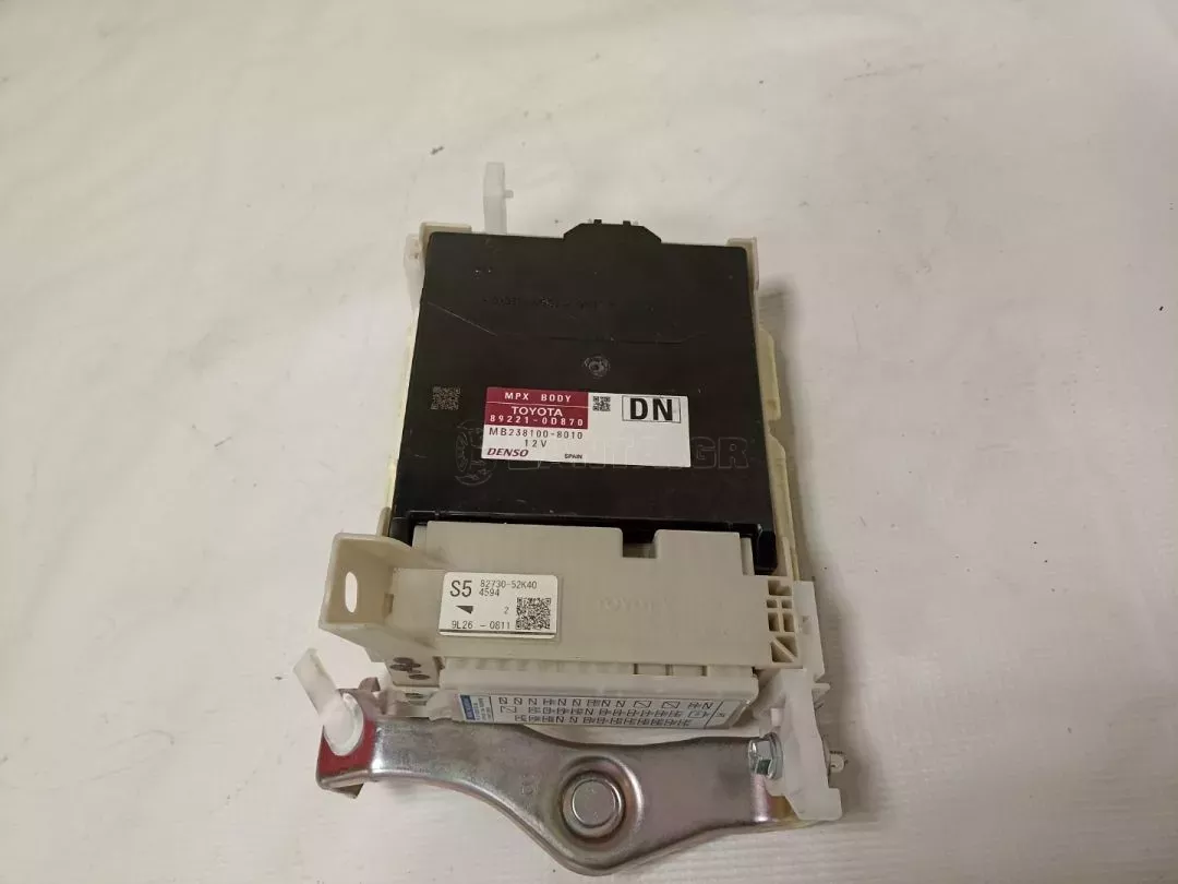 Μονάδα Ελέγχου - Ασφαλειοθήκη Toyota Yaris 2017-2020 - 89221-0D870