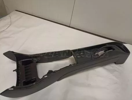 Κονσόλα κεντρική από Toyota Yaris - 58911-0D340 