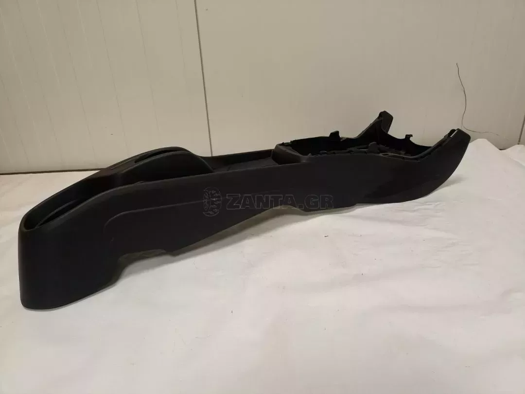 Κονσόλα κεντρική από Toyota Yaris - 58911-0D340