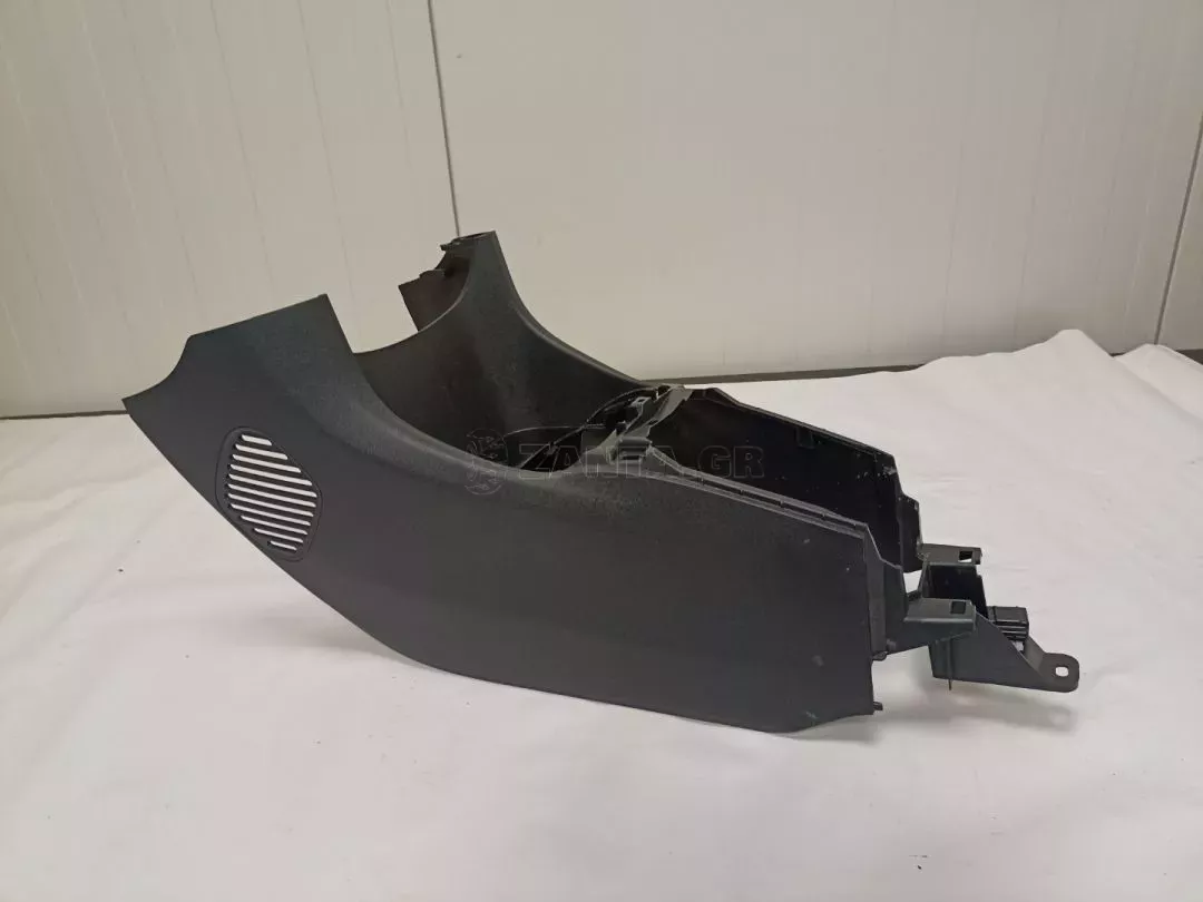Κονσόλα κεντρική από Toyota Aygo - 58801-0H030