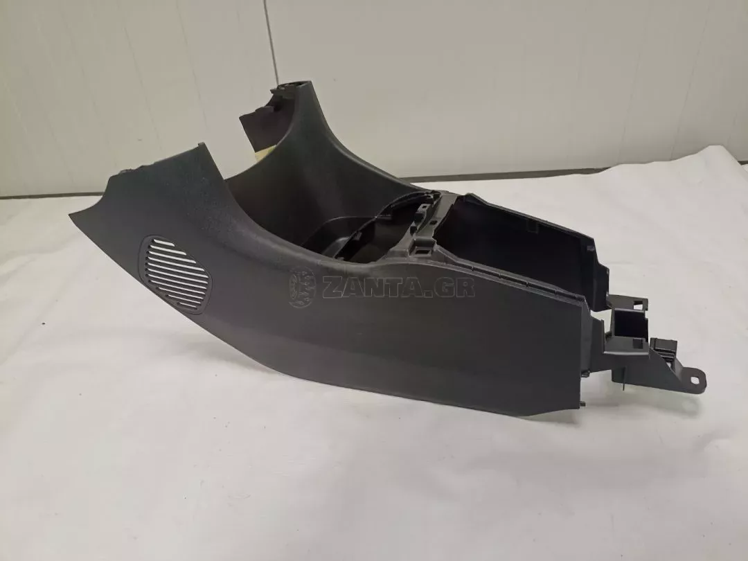 Κονσόλα κεντρική από Toyota Aygo - 58801-0H030