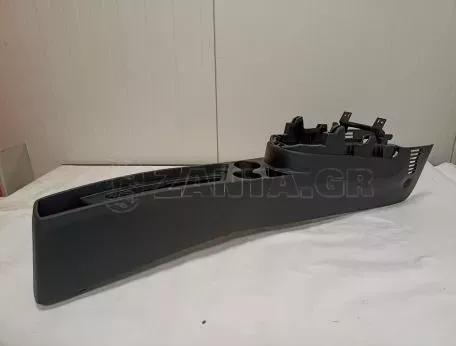 Κονσόλα κεντρική από Hyundai i10 - 84610K7000 