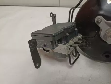 Σετ εγκεφάλου και αντλία ABS από Toyota Aygo - 0265258008 