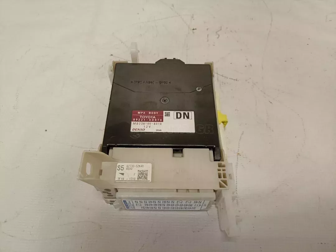 Μονάδα Ελέγχου - Ασφαλειοθήκη Toyota Yaris - 89221-0D870