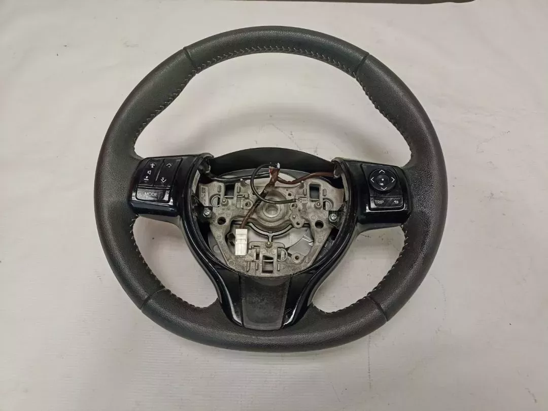 Πολυλειτουργικό Δερμάτινο Τιμόνι από Toyota Yaris - 45100-0D49024