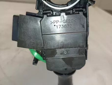 Φλασιέρα τιμονιού από Toyota Yaris - 17F1444  173832 