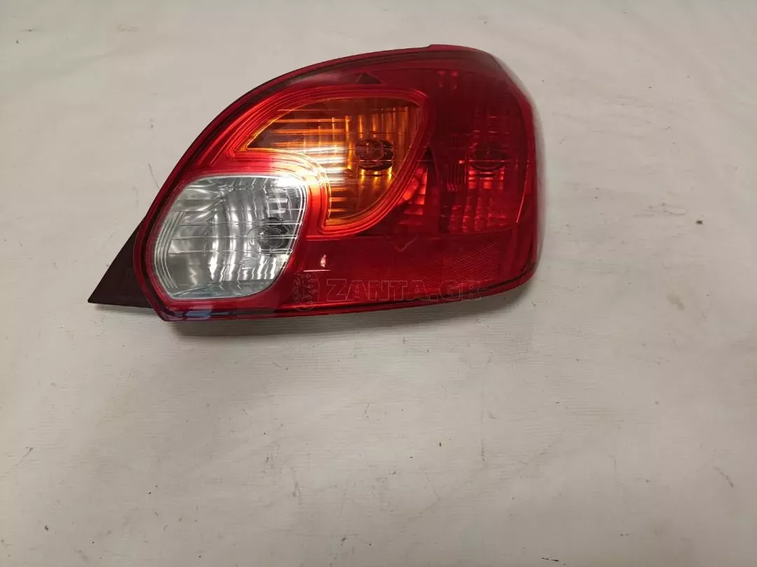Φανάρι πίσω δεξί από MITSUBISHI SPACE STAR - 8330A780