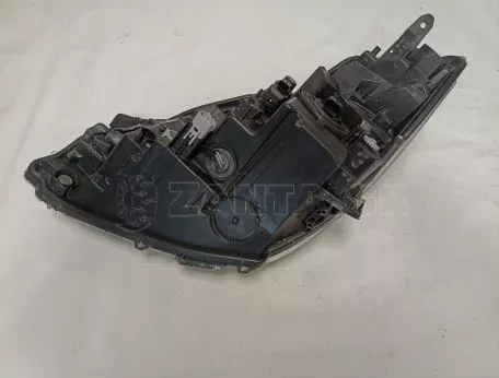 Φανάρι εμπρός δεξί από Toyota Yaris με γρατζουνιές - 6607380 