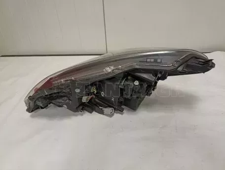 Φανάρι εμπρός δεξί από Toyota Yaris με ζημιά - 6607380 