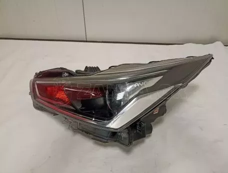 Φανάρι εμπρός αριστερό Toyota Aygo - 827105132 