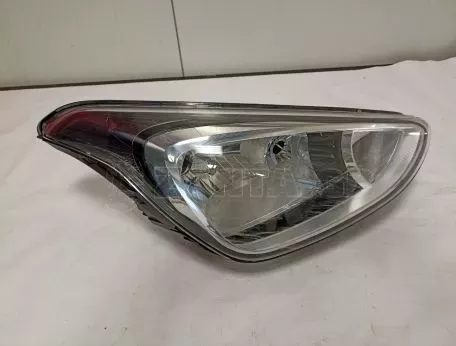 Φανάρι εμπρός δεξί από Hyundai i10 με ζημιά - 92102-B9000 