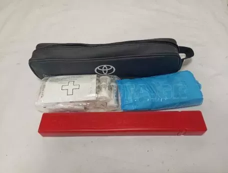Κιτ πρώτων βοηθειών έκτακτης ανάγκης από Toyota - PW022-00029 