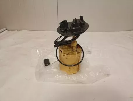 Αντλία Καυσίμου από Mercedes W447 - A4474700594 