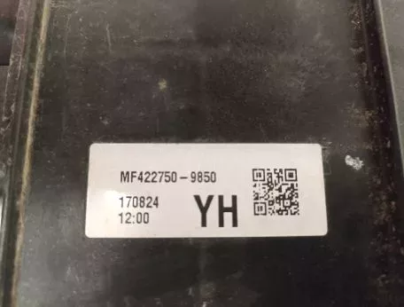 Σετ Ψυγείο νερού με Βεντιλατέρ από Toyota Yaris - 422134-8630 