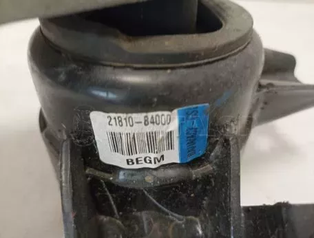 Βάση μηχανής από Hyundai i10 - 21810-B4000 