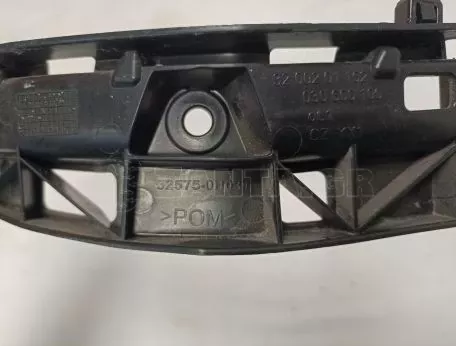 Στήριγμα πίσω προφυλακτήρα από Toyota aygo - 525750-H031 