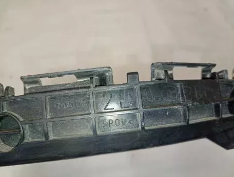 Βάση προφυλακτήρα πίσω από Toyota Yaris - 52576-0D450 