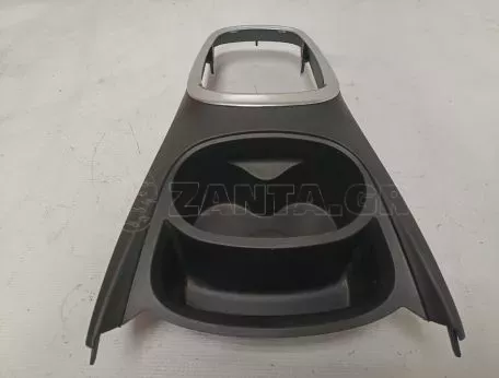 Κονσόλα ταχυτήτων - Ποτηροθήκη από Toyota Yaris Comfort 2020 - 58821-0D070 