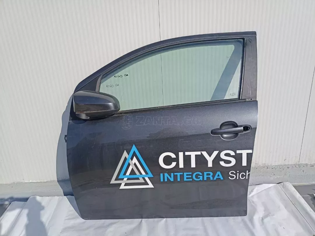 Πόρτα μπροστινή αριστερή οδηγού από Toyota AYGO x-play 2021 - 00000