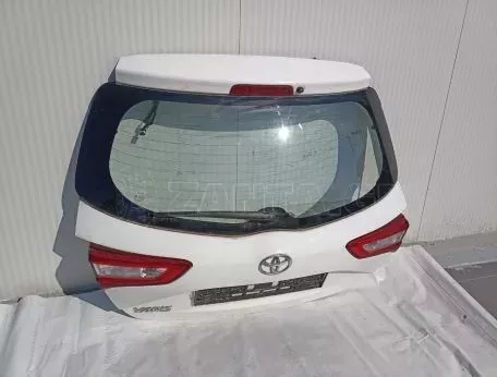 Πίσω πόρτα πορτμπαγκάζ από Toyota Yaris Comfort 2020 - 00000 
