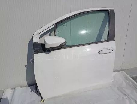 Πόρτα μπροστινή αριστερή οδηγού από Toyota Yaris Comfort 2020 - 00000 
