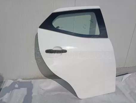 Πόρτα μπροστινή συνοδηγού από Toyota AYGO x 2021 - 00000 