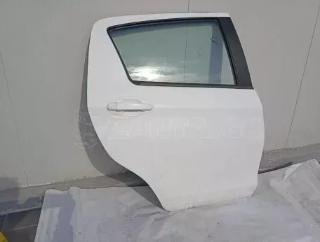 Πόρτα πίσω συνοδηγού από Toyota Yaris Comfort 2020 - 00000 