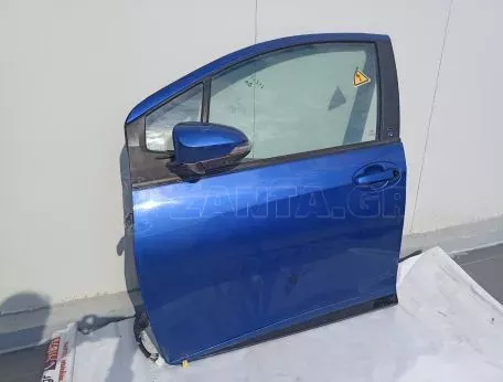 Πόρτα μπροστά αριστερή οδηγού από Toyota Yaris Hybrid Team D 2018 - 00000 
