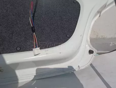 Πίσω πόρτα πορτμπαγκάζ από Mitsubishi Space Star Select 2022 - 00000 