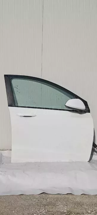 Πόρτα μπροστινή δεξιά συνοδηγού από Hyundai i10 Trend 2017 - 00000