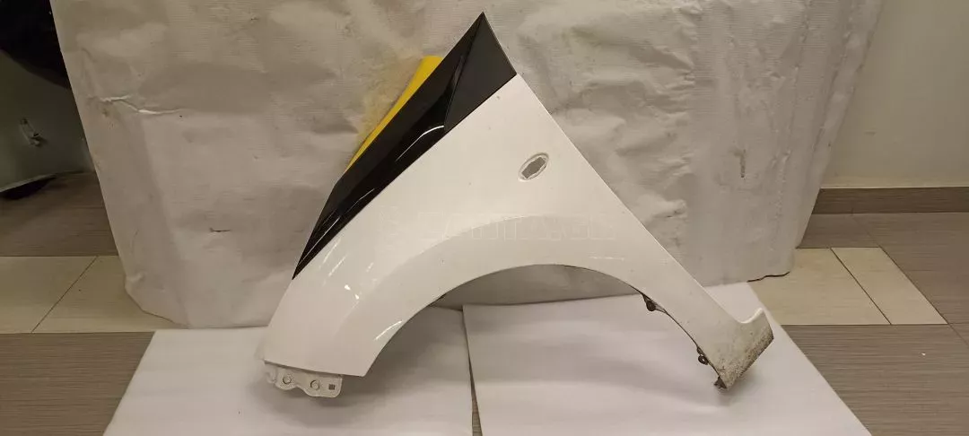 Φτερό μπροστά αριστερά οδηγού από Toyota AYGO x-play 2021 - 00000