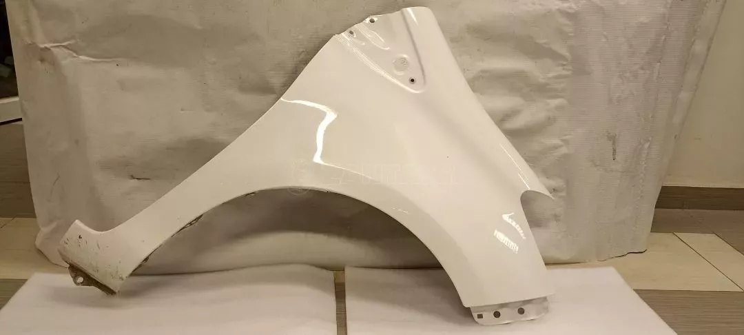 Φτερό μπροστά αριστερά οδηγού από Toyota Yaris Comfort 2020 - 00000