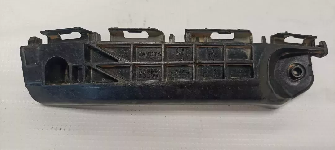 Βάση Προφυλακτήρα Εμπρός Δεξιά από Toyota Yaris - 52535-0D090