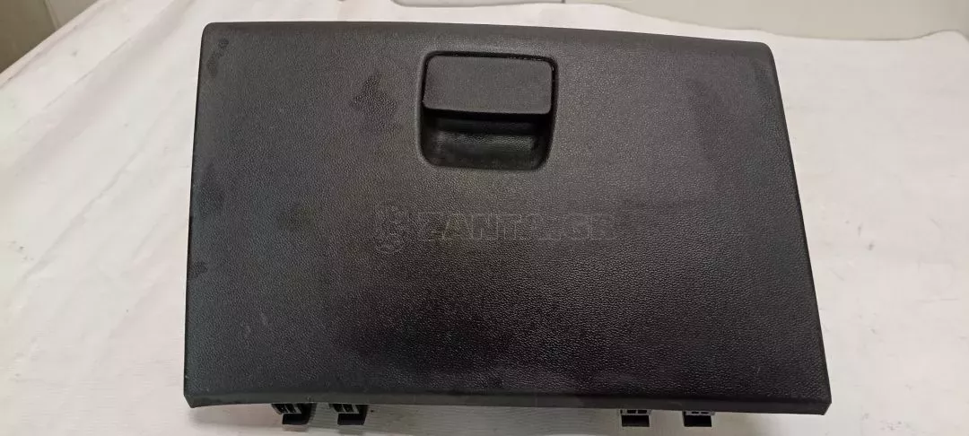 Ντουλαπάκι Ταμπλό 84510-89000 από Hyundai i-10 - 84510-89000
