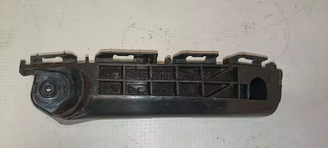 Αριστερή Βάση Προφυλακτήρα από Toyota Yaris - 52536-0D090