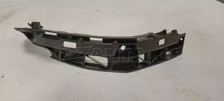 Βάση προφυλακτήρα πίσω δεξιά από TOYOTA AYGO - 52575-0H031 