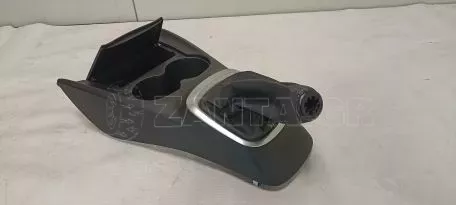Κονσόλα κεντρική από Toyota Yaris - 58837-0D020 58842-0D140 58804-0D190 58821-0D080 