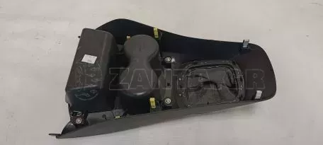 Κονσόλα κεντρική από Toyota Yaris - 58837-0D020 58842-0D140 58804-0D190 58821-0D080 