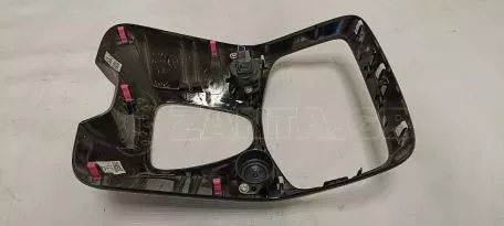 Κεντρικό καλύμμα ταμπλό από PEUGEOT 108 - 55405-0H040 
