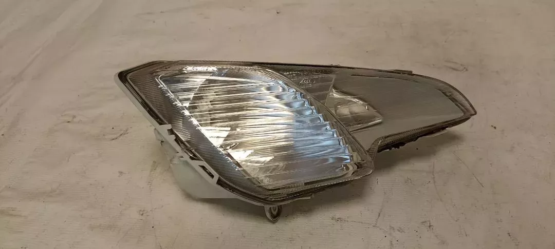 Δεξιός προβολέας Ομίχλης για Ford Ecosport - L90132434