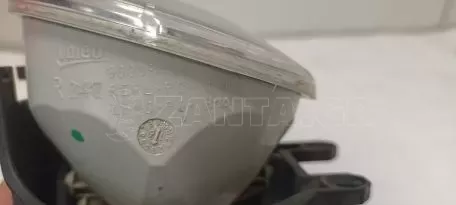 Δεξιός Προβολέας Ομίχλης από Toyota Yaris - 90008490 81210-02110 90008495 