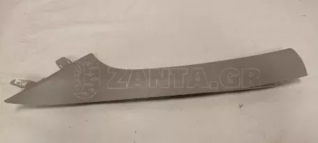Μπροστινή επένδυση Δεξιού στύλου από Hyundai i10 - 85810B9000 