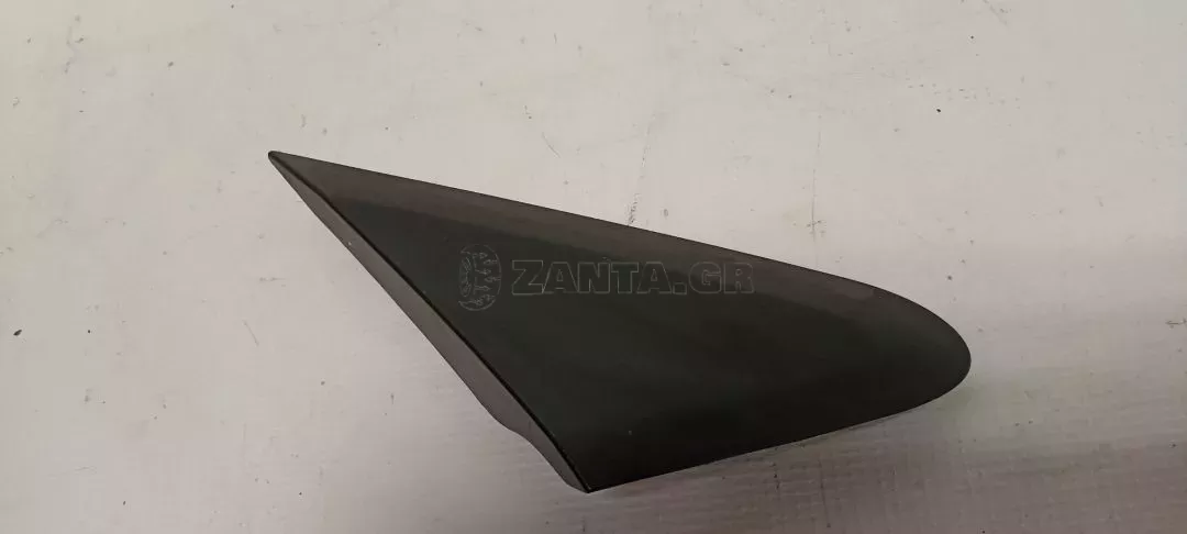 Τριγωνικό Κάλυμμα Φτερού Εμπρός Δεξιά από Mitsubishi - 7405A566