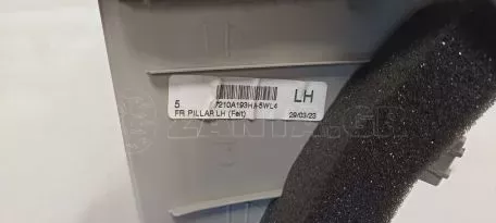 Αριστερή επένδυση εμπρόσθιας κολώνας από Mitsubishi Space Star - 7210A193ZZ 