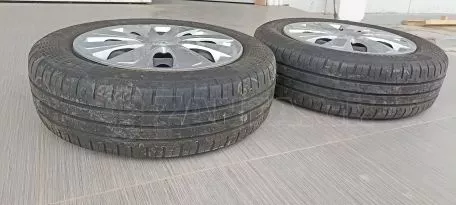2 Ζάντες 14αρες με τάσια και λάστιχα 2016 165/65 R14 από Peugeot 108 