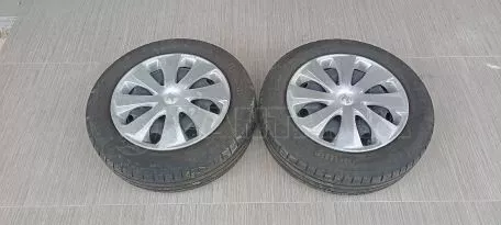 2 Ζάντες 14αρες με τάσια και λάστιχα 2016 165/65 R14 από Peugeot 108 
